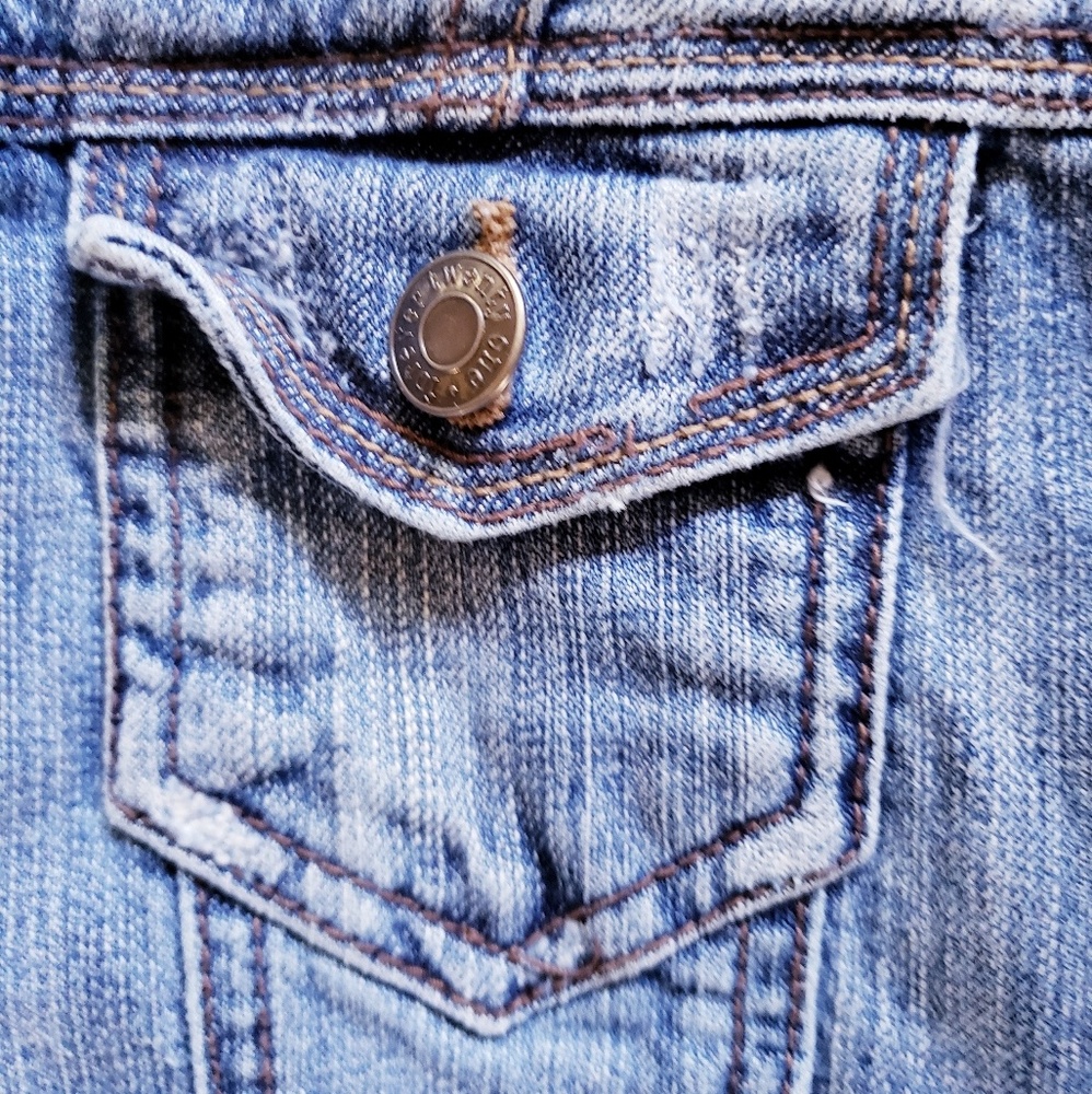 Denim jacket - Picture 2 of 5